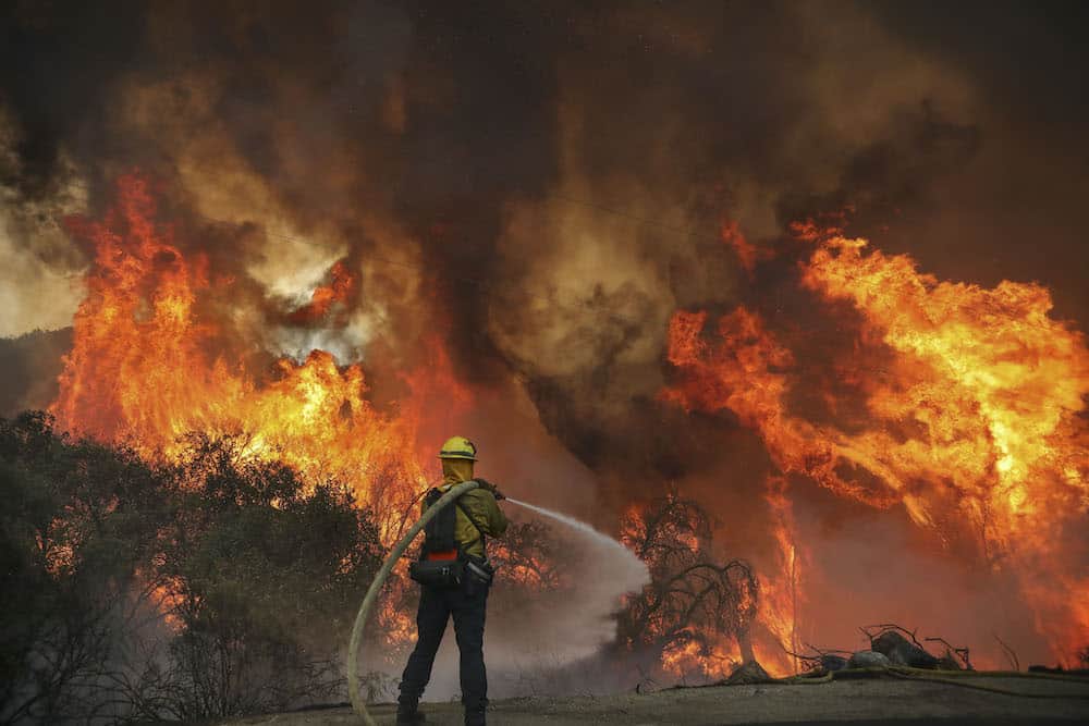 Deadly wildfires in West: Death toll increased to 6