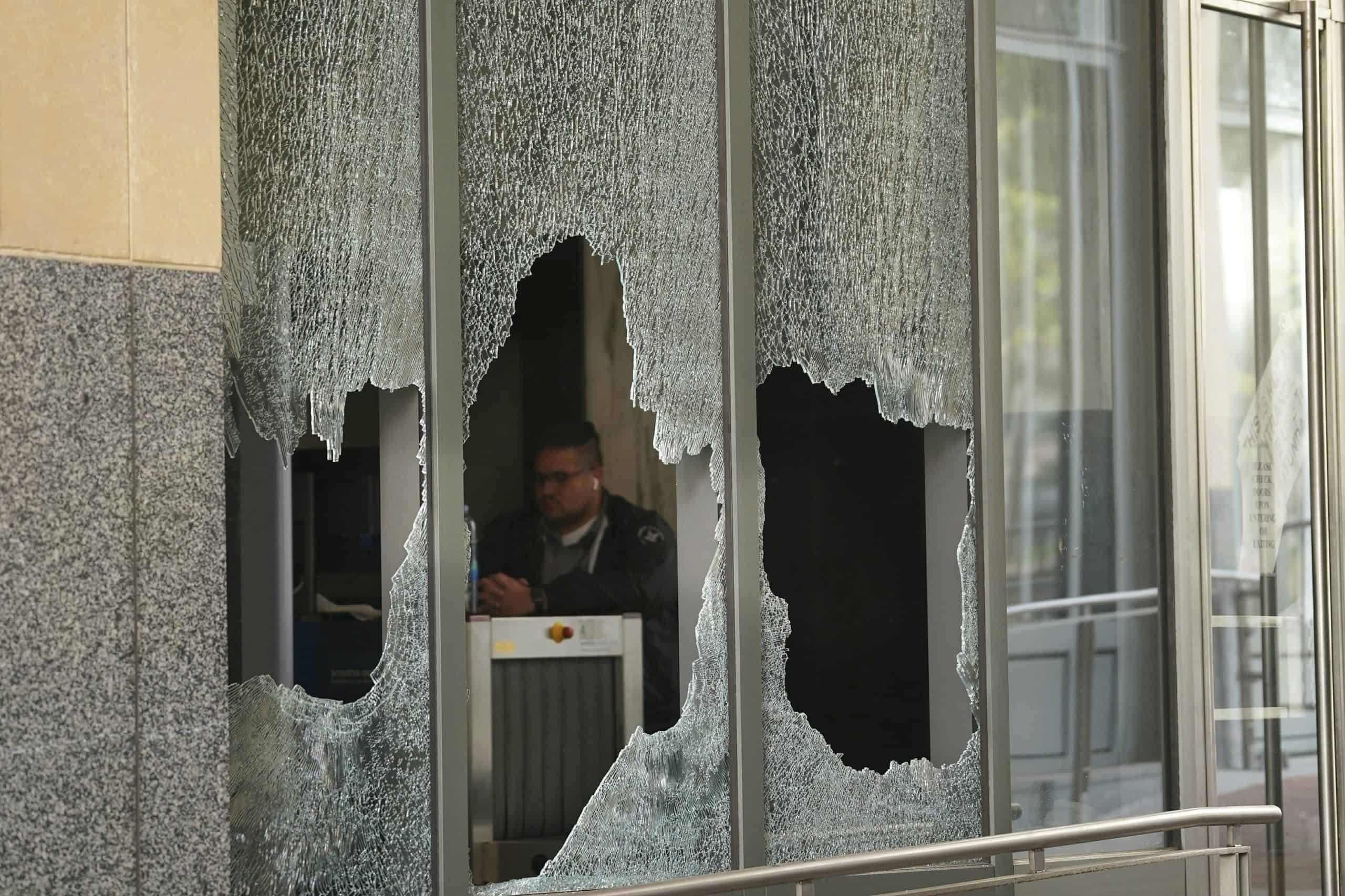 Violent-Protesters-Smashed-Capitol-Buildings-Glass-Doors-1