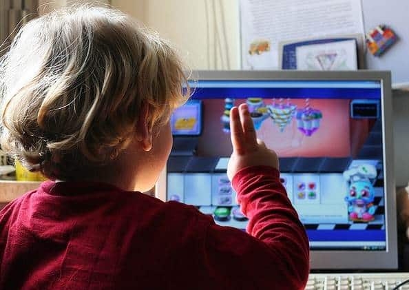 Detrimental Effects Of The Pandemic On Kid's Eyesight With The Rise In Screen Time