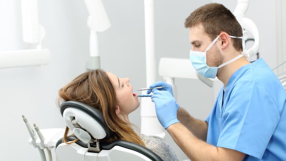 How To Become A Dentist? Things You Need To Know!