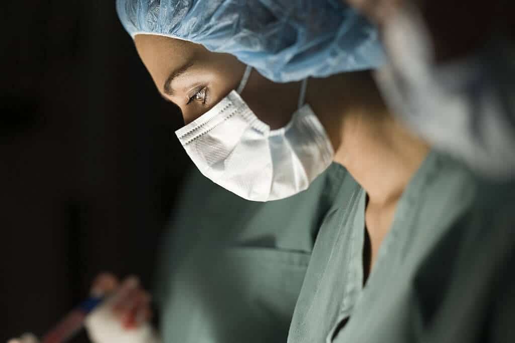 Women Surgeons At Greater Risk From Pregnancy Complications