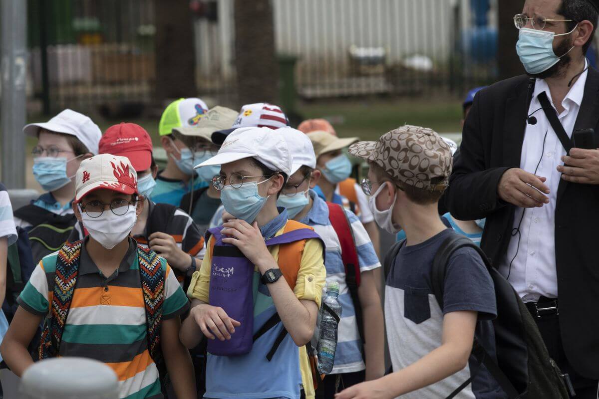 Opinion Polls Find Majority In Support Of The Unvaccinated Wearing Masks In Schools