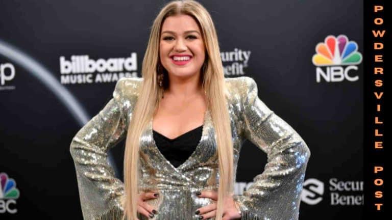 All You Need To Know About Famous American Singer Kelly Clarkson’s Net Worth In 2022, Real Name, Age, Salary