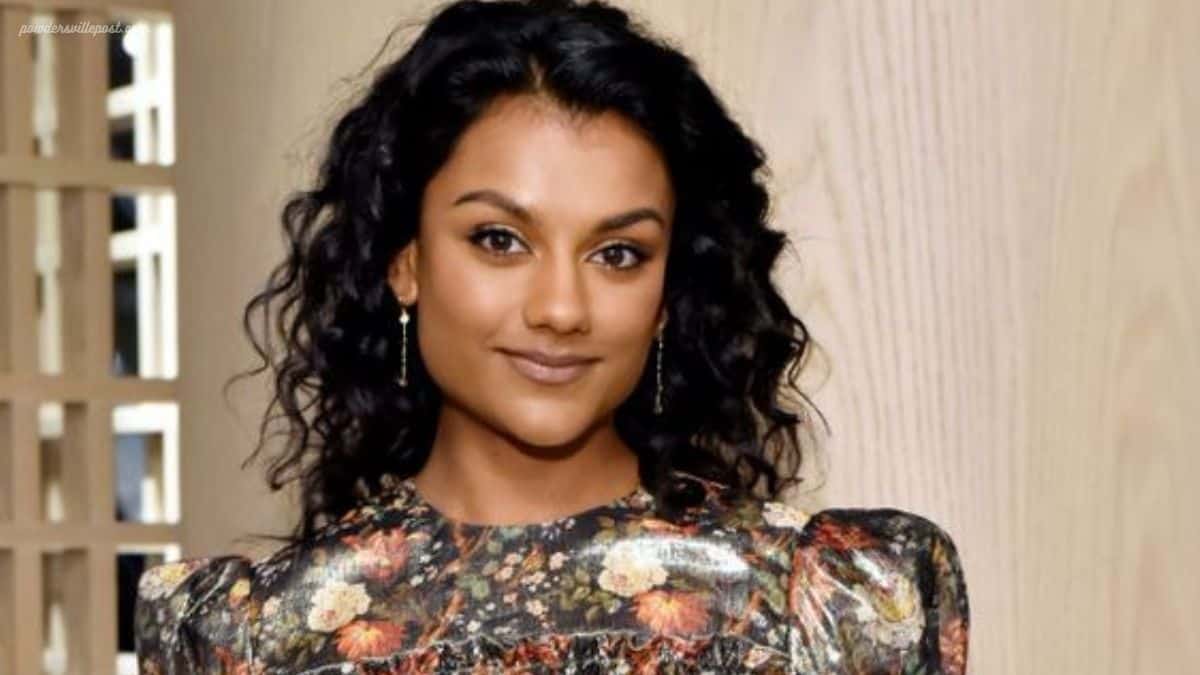 Simone Ashley's Age, Career, Net Worth, Dating, Married, Height, Parents