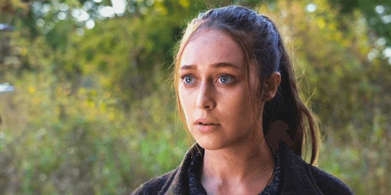 Fear The Walking Dead Actress Alycia Debnam-Carey Has Announced Her Retirement From The Show