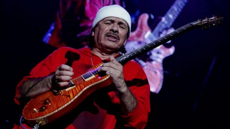 Carlos Santana Collapses During Michigan Concert