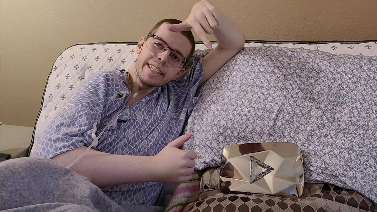 Minecraft YouTuber Technoblade Passes Away From Cancer