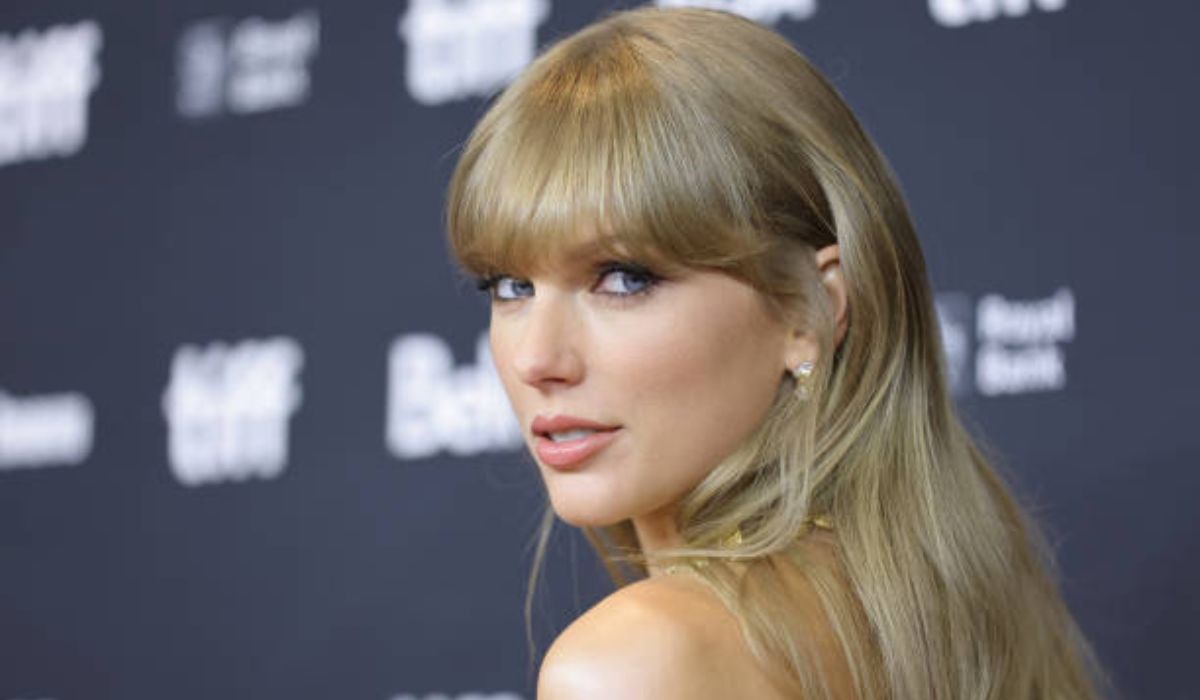 Taylor Swift’s Love Life: Exploring the Pop Star’s Current Dating Status