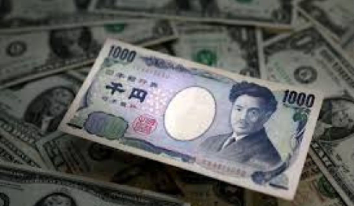 Yen Soars as Japan Intervenes to Prop Up Currency 